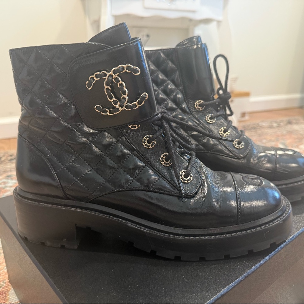 Chanel Black Quilted Leather Ankle Boots (CC Cap Toe Lace Up Combat Boots)